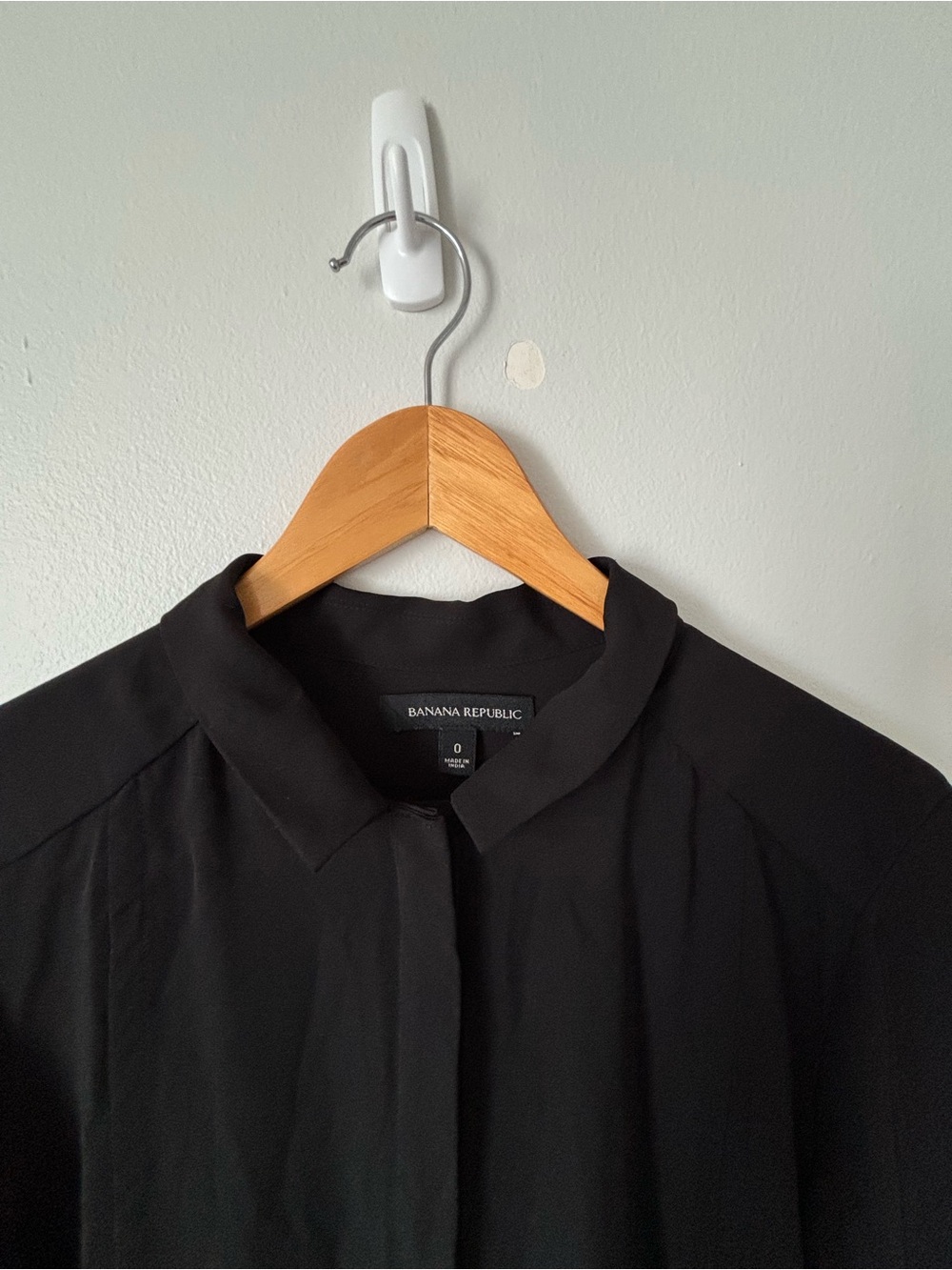 Banana Republic - Classic Black Long-Sleeve Tiered Shirt Dress - Picture 3 of 10